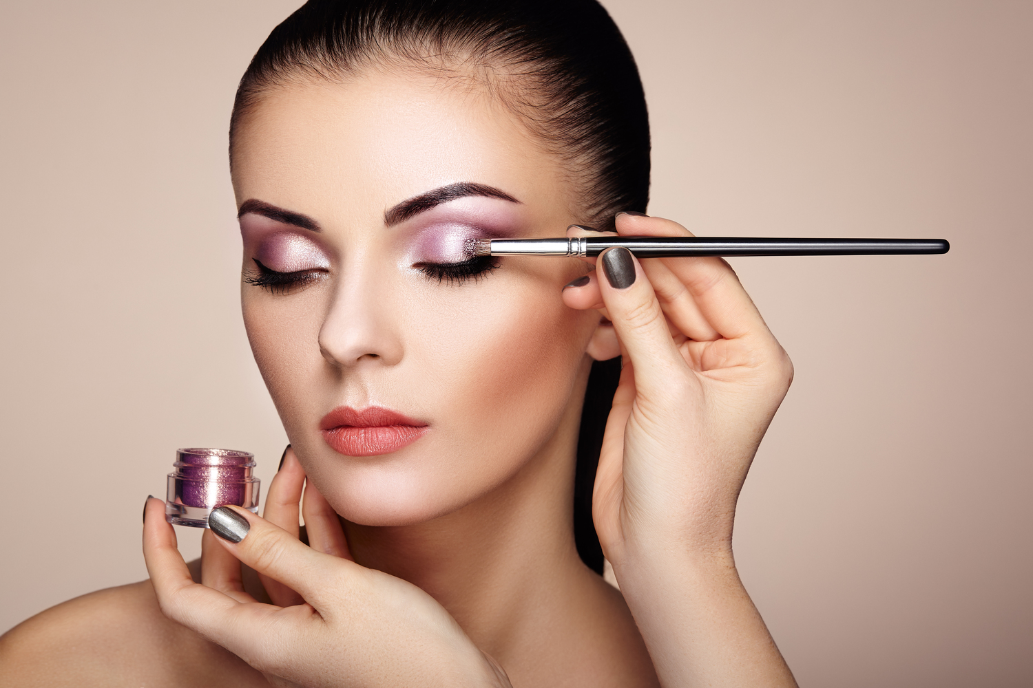 5 Eyeshadow Hacks