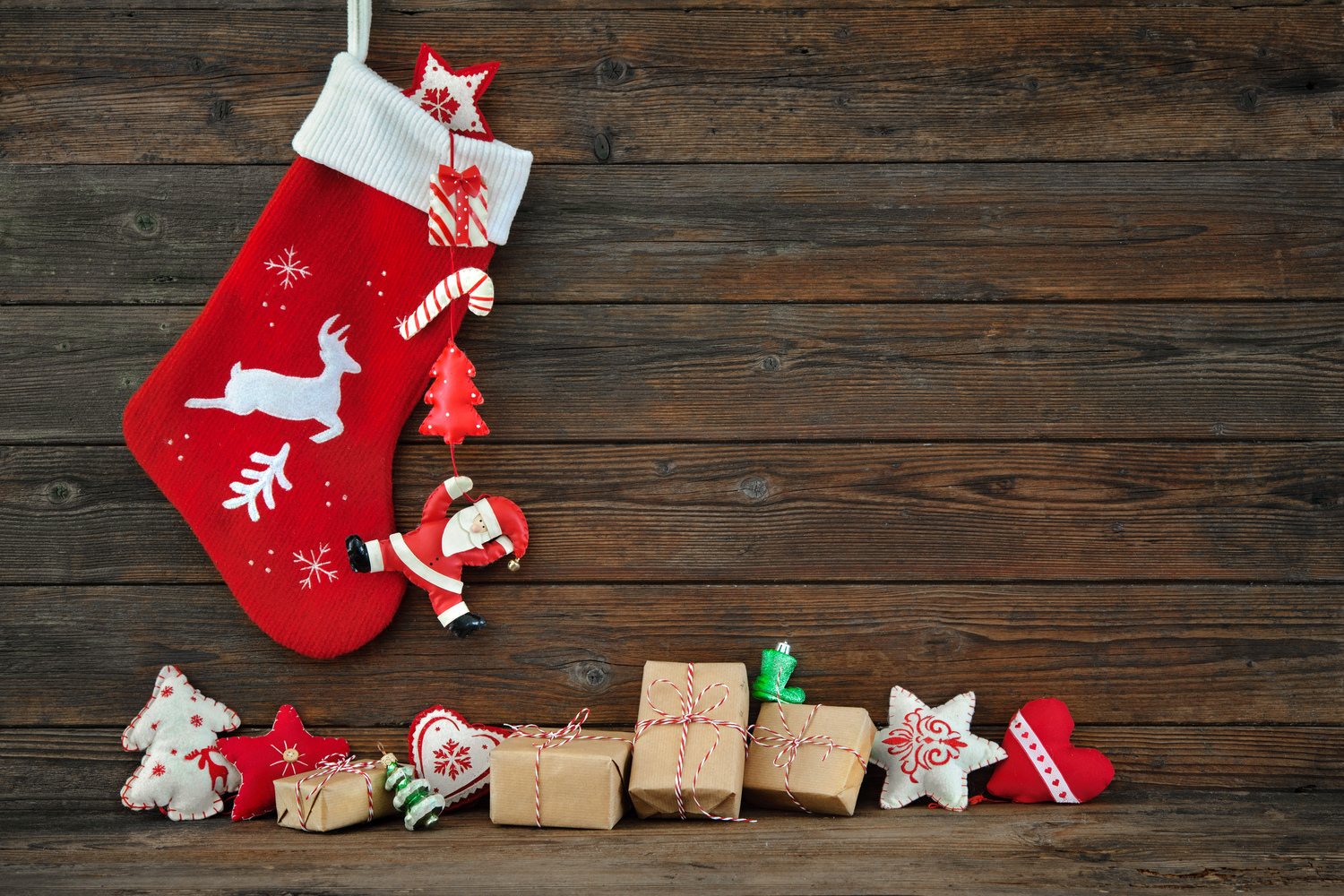 7 Must Have Christmas Décor Items